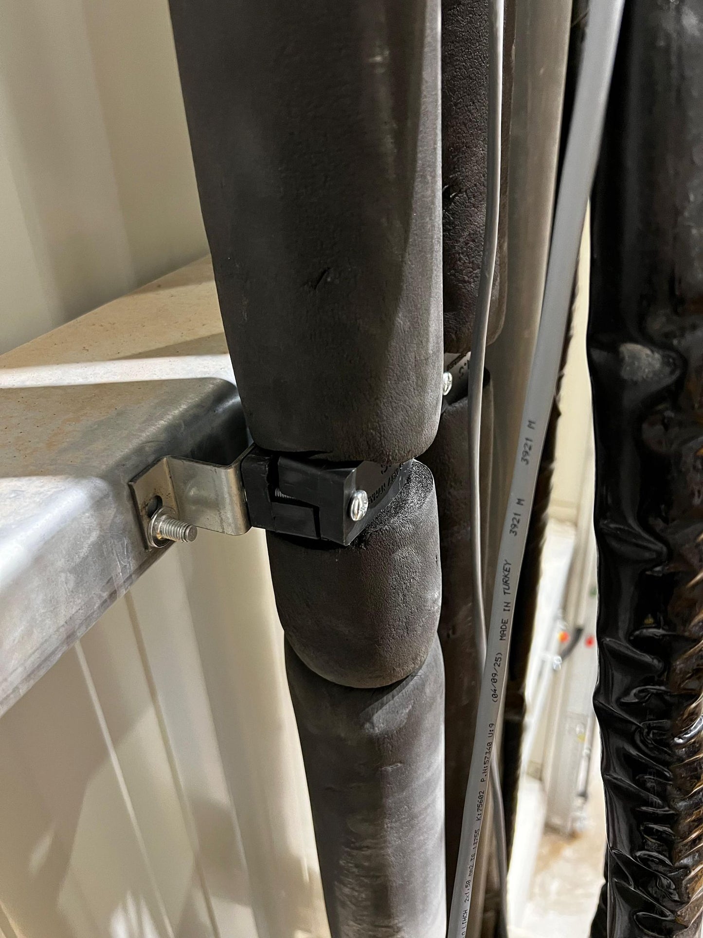 Sabitle Klima şaft kelepçesi